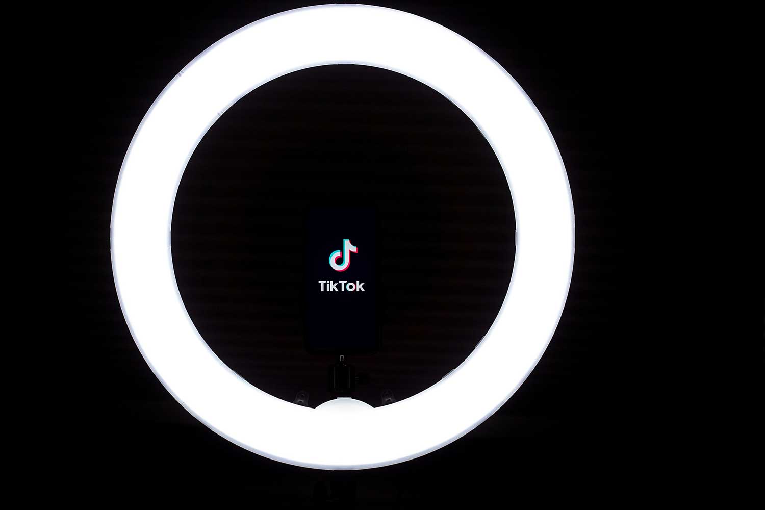 Kenapa Banyak Brand yang Pakai Jasa Agency TikTok Indonesia?